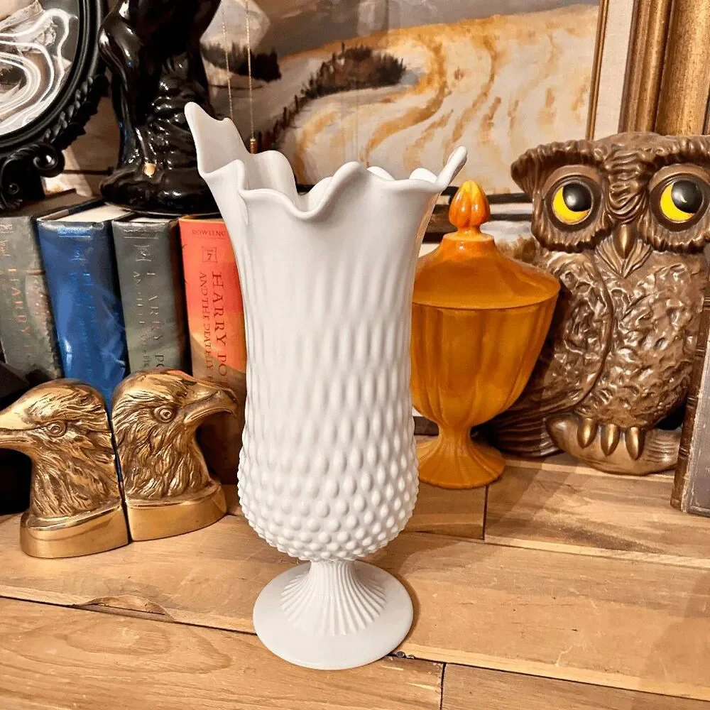 Vintage Fenton White Hobnail Handkerchief Pedestal Vase - 13